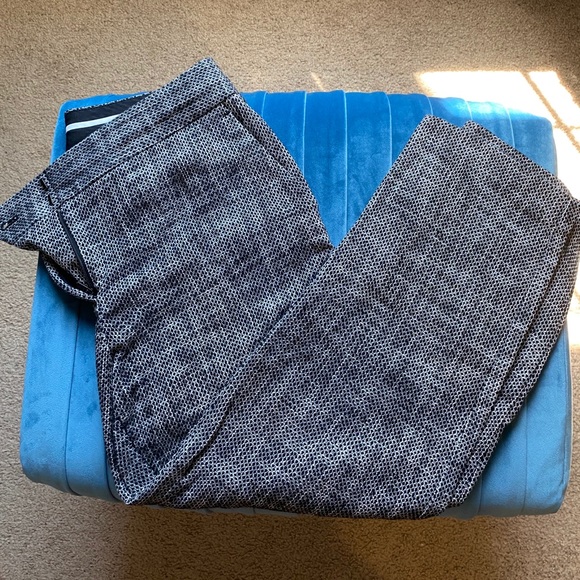 Ann Taylor Pants - Ann Taylor black & white cropped suit pants